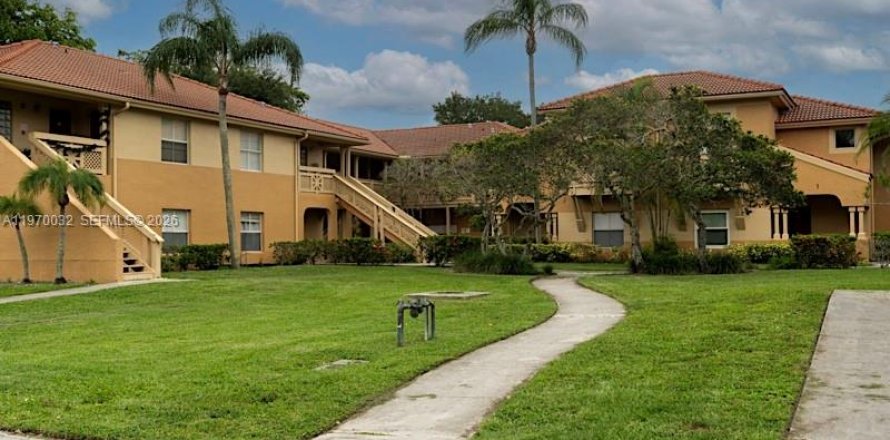 Condo à West Palm Beach, Floride, 1 chambre  № 2031425