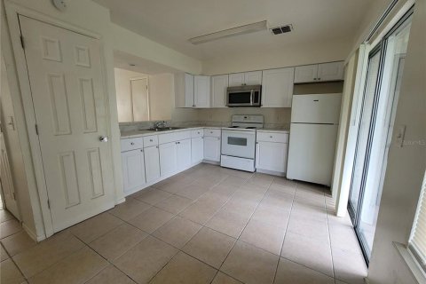 Townhouse in Kissimmee, Florida 2 bedrooms, 92.16 sq.m. № 1810915 - photo 7