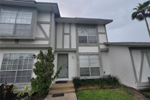 Townhouse in Kissimmee, Florida 2 bedrooms, 92.16 sq.m. № 1810915 - photo 1