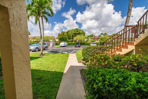 Condo in Lake Worth, Florida, 2 bedrooms № 2188702 - photo 7