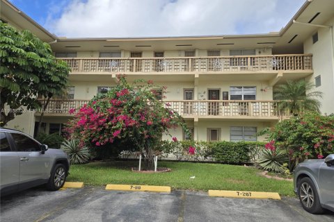 Кондоминиум с 1 спальней в Майами, Флорида № 1998249