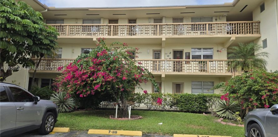 Кондоминиум с 1 спальней в Майами, Флорида № 1998249