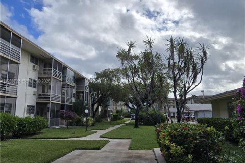 Купить кондоминиум в Майами, Флорида 1 спальня, 63.92м2, № 1998249 - фото 12