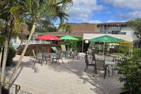 Купить кондоминиум в Майами, Флорида 1 спальня, 63.92м2, № 1998249 - фото 13