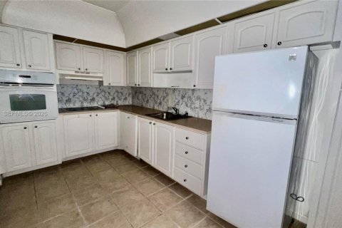 Condominio en venta en Hollywood, Florida, 1 dormitorio, 81.2 m2 № 2032264 - foto 3