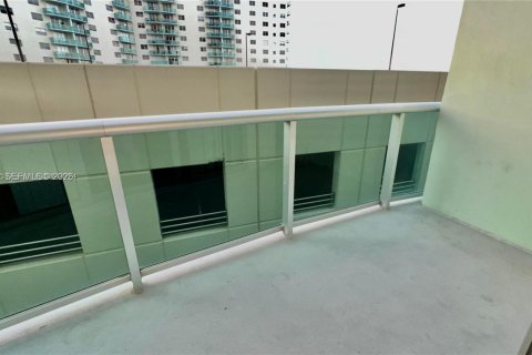 Condominio en venta en Hollywood, Florida, 1 dormitorio, 81.2 m2 № 2032264 - foto 6