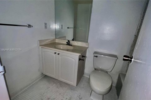 Condominio en venta en Hollywood, Florida, 1 dormitorio, 81.2 m2 № 2032264 - foto 5