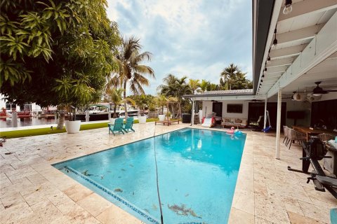 Villa ou maison à louer à North Miami, Floride: 3 chambres, 229.47 m2 № 1947256 - photo 2