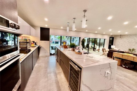 Villa ou maison à louer à North Miami, Floride: 3 chambres, 229.47 m2 № 1947256 - photo 9
