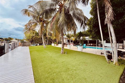 Villa ou maison à louer à North Miami, Floride: 3 chambres, 229.47 m2 № 1947256 - photo 5