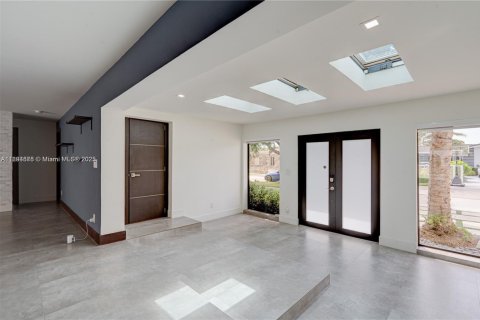 Villa ou maison à louer à North Miami, Floride: 3 chambres, 229.47 m2 № 1947256 - photo 18