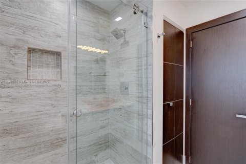 Villa ou maison à louer à North Miami, Floride: 3 chambres, 229.47 m2 № 1947256 - photo 6