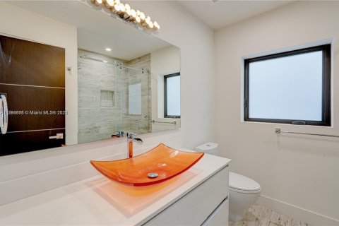 Villa ou maison à louer à North Miami, Floride: 3 chambres, 229.47 m2 № 1947256 - photo 10