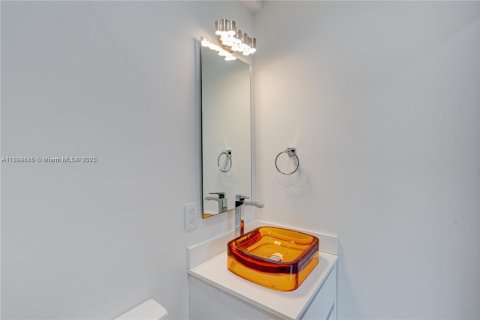Villa ou maison à louer à North Miami, Floride: 3 chambres, 229.47 m2 № 1947256 - photo 13