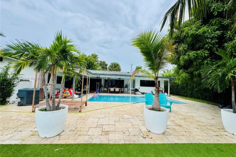 Villa ou maison à louer à North Miami, Floride: 3 chambres, 229.47 m2 № 1947256 - photo 24