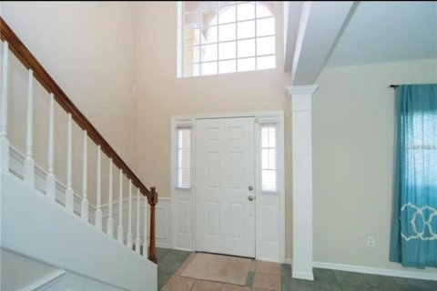 Villa ou maison à louer à Lake Mary, Floride: 4 chambres, 198.81 m2 № 2419634 - photo 4