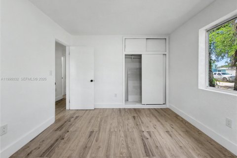 Купить виллу или дом в Холливуд, Флорида 3 спальни, 89.19м2, № 2063156 - фото 17