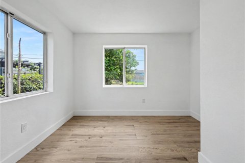 Купить виллу или дом в Холливуд, Флорида 3 спальни, 89.19м2, № 2063156 - фото 10