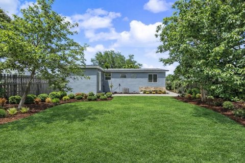 Купить виллу или дом в Холливуд, Флорида 3 спальни, 89.19м2, № 2063156 - фото 2