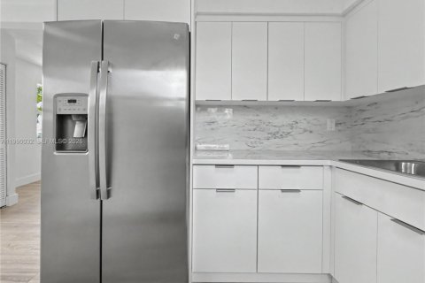 Купить виллу или дом в Холливуд, Флорида 3 спальни, 89.19м2, № 2063156 - фото 8