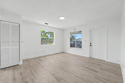 Купить виллу или дом в Холливуд, Флорида 3 спальни, 89.19м2, № 2063156 - фото 3