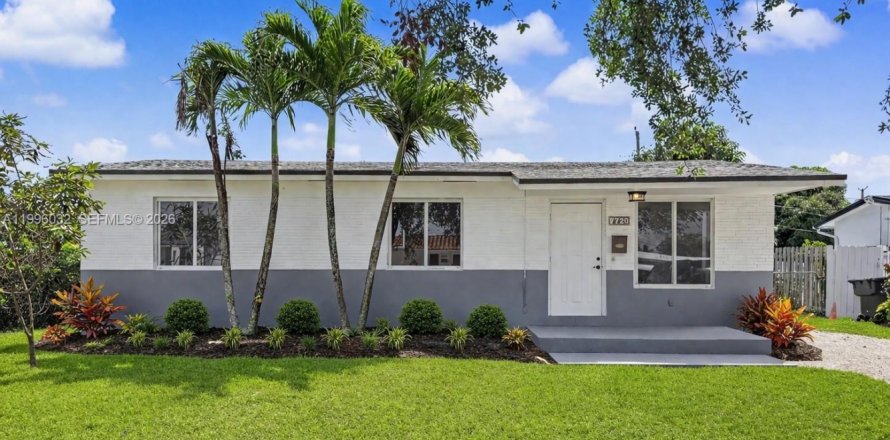 Дом в Холливуд, Флорида 3 спальни, 89.19м2 № 2063156