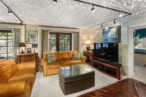 Casa en venta en Miami, Florida, 4 dormitorios, 278.43 m2 № 2002359 - foto 8