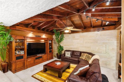Casa en venta en Miami, Florida, 4 dormitorios, 278.43 m2 № 2002359 - foto 15