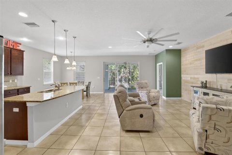 Casa en venta en Plant City, Florida, 4 dormitorios, 191.19 m2 № 2091906 - foto 10