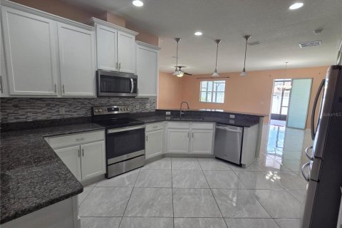 Villa ou maison à vendre à Riverview, Floride: 4 chambres, 248.05 m2 № 2316420 - photo 5