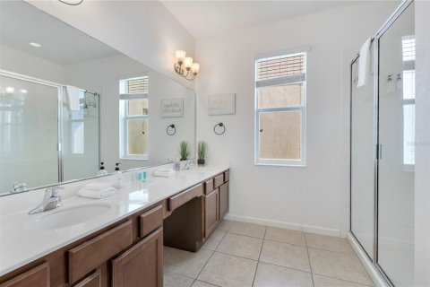 House in Kissimmee, Florida 6 bedrooms, 266.82 sq.m. № 2237460 - photo 18
