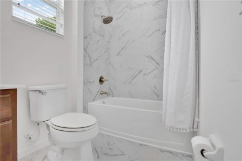House in Kissimmee, Florida 6 bedrooms, 266.82 sq.m. № 2237460 - photo 29