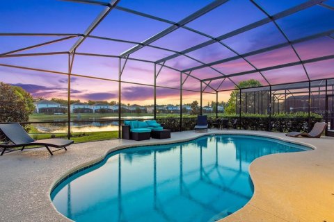 House in Kissimmee, Florida 6 bedrooms, 266.82 sq.m. № 2237460 - photo 2
