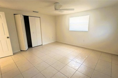 Villa ou maison à louer à New Port Richey, Floride: 3 chambres, 120.4 m2 № 1831222 - photo 15