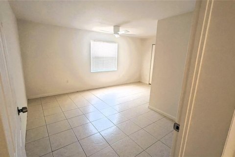 Villa ou maison à louer à New Port Richey, Floride: 3 chambres, 120.4 m2 № 1831222 - photo 6