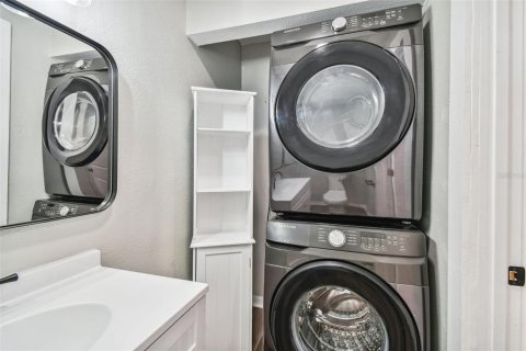 Propiedad comercial en alquiler en Saint Petersburg, Florida, 167.22 m2 № 1916110 - foto 13