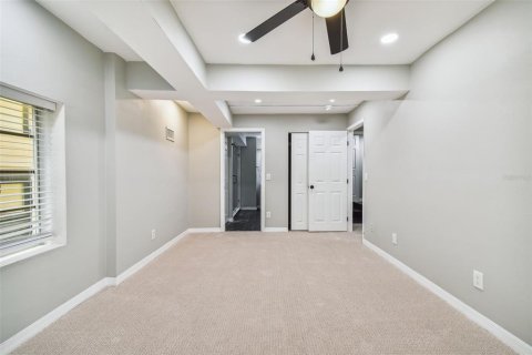 Propiedad comercial en alquiler en Saint Petersburg, Florida, 167.22 m2 № 1916110 - foto 16