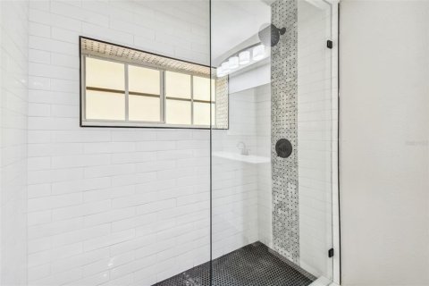 Propiedad comercial en alquiler en Saint Petersburg, Florida, 167.22 m2 № 1916110 - foto 20