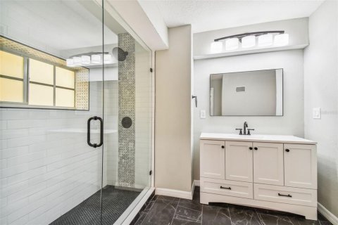 Propiedad comercial en alquiler en Saint Petersburg, Florida, 167.22 m2 № 1916110 - foto 17