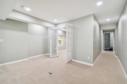 Propiedad comercial en alquiler en Saint Petersburg, Florida, 167.22 m2 № 1916110 - foto 15
