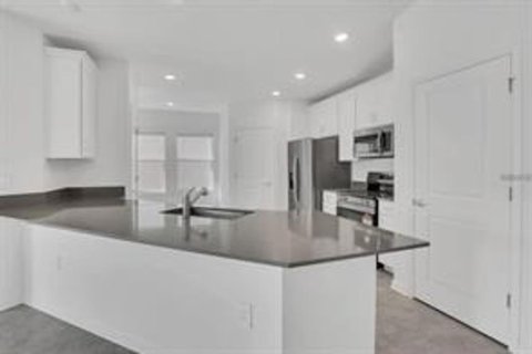 Villa ou maison à louer à Clermont, Floride: 3 chambres, 159.14 m2 № 2425277 - photo 4