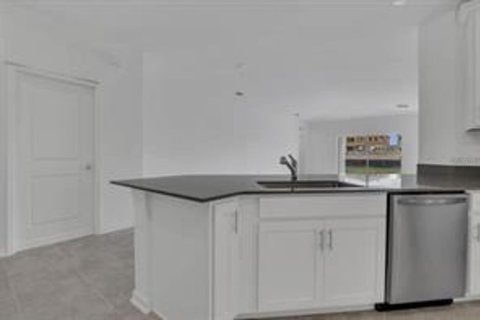 Villa ou maison à louer à Clermont, Floride: 3 chambres, 159.14 m2 № 2425277 - photo 9