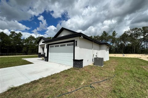 Villa ou maison à louer à Ocala, Floride: 3 chambres, 204.38 m2 № 2321472 - photo 12