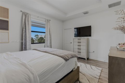 Villa ou maison à vendre à Miami, Floride: 3 chambres, 142.98 m2 № 2032095 - photo 19