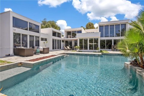 House in Lighthouse Point, Florida 3 bedrooms, 463.68 sq.m. № 1661363 - photo 2