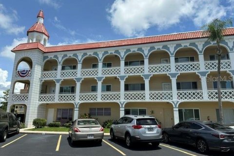 Condo à Clearwater, Floride, 2 chambres  № 2155999