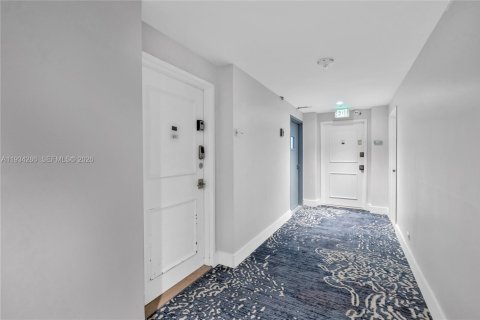 Copropriété à vendre à Miami Beach, Floride: 1 chambre, 86.4 m2 № 1993151 - photo 13