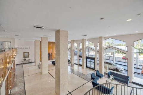 Copropriété à vendre à Miami Beach, Floride: 1 chambre, 86.4 m2 № 1993151 - photo 22
