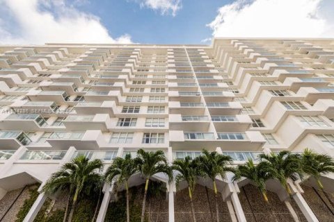 Copropriété à vendre à Miami Beach, Floride: 1 chambre, 86.4 m2 № 1993151 - photo 20