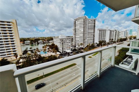 Condominio en venta en Miami Beach, Florida, 1 dormitorio, 86.4 m2 № 1993151 - foto 12
